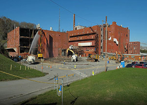 Y-12 project also involved working with DOE-EM and UCOR to demolish and dispose of the Biology Complex Y-12 project also involved working with DOE-EM and UCOR to demolish and dispose of the Biology Complex